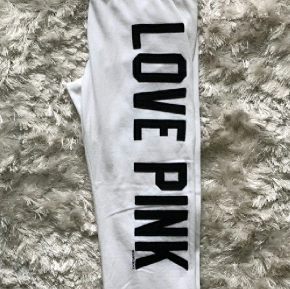 VS Pink - Picture 7 of 8